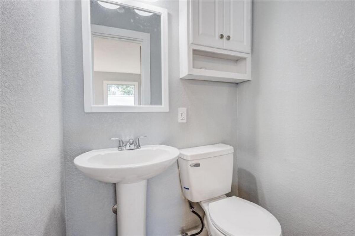 Picture of Home For Sale in Hurst, Texas, United States