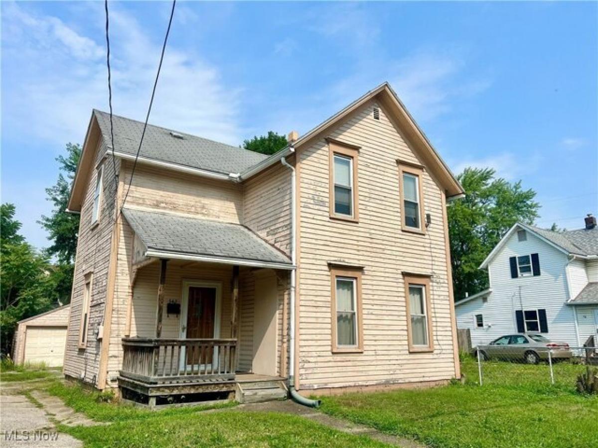 Picture of Home For Sale in Barberton, Ohio, United States