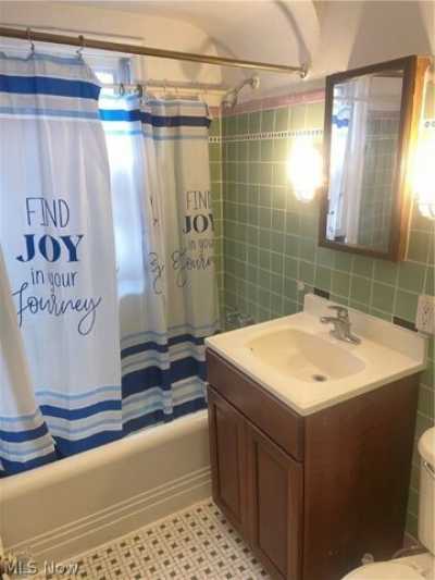 Home For Sale in Shaker Heights, Ohio