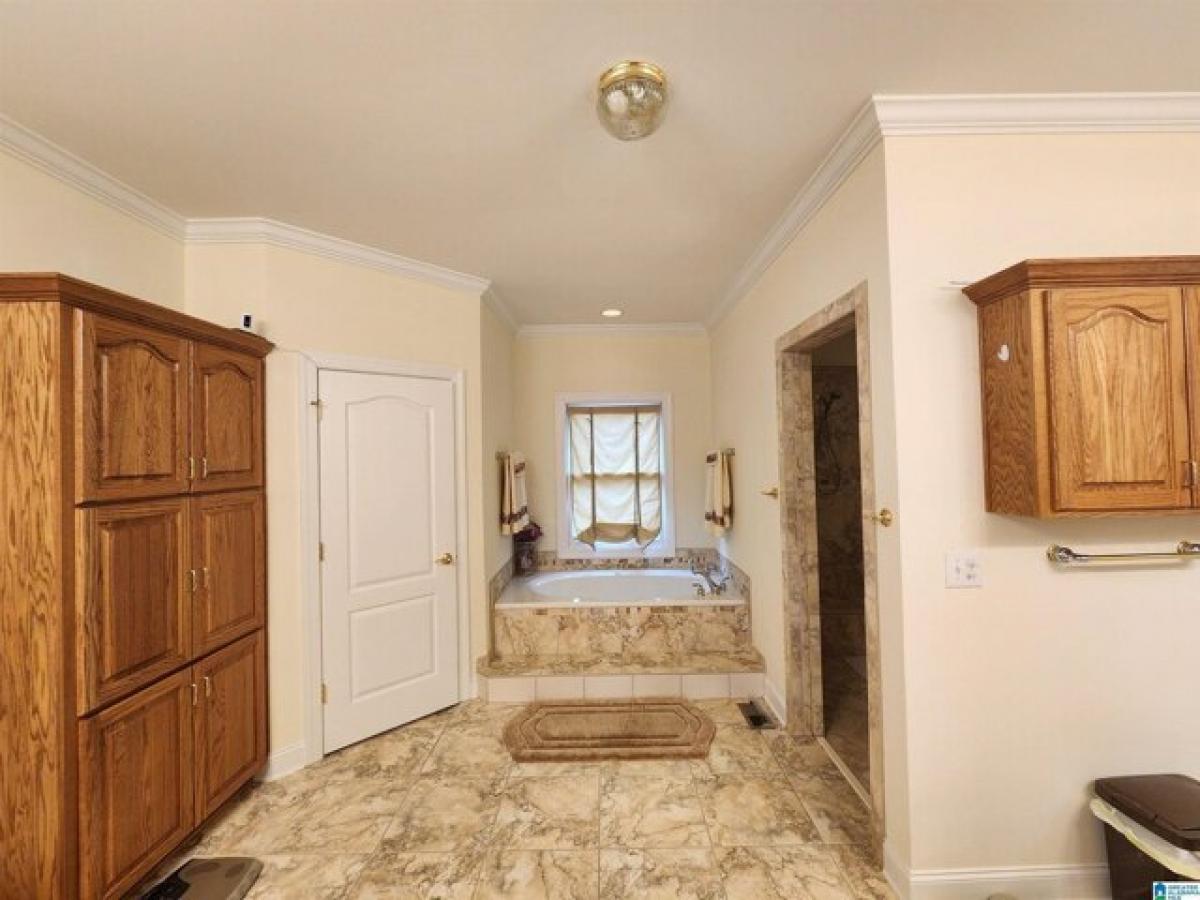 Picture of Home For Sale in Pell City, Alabama, United States