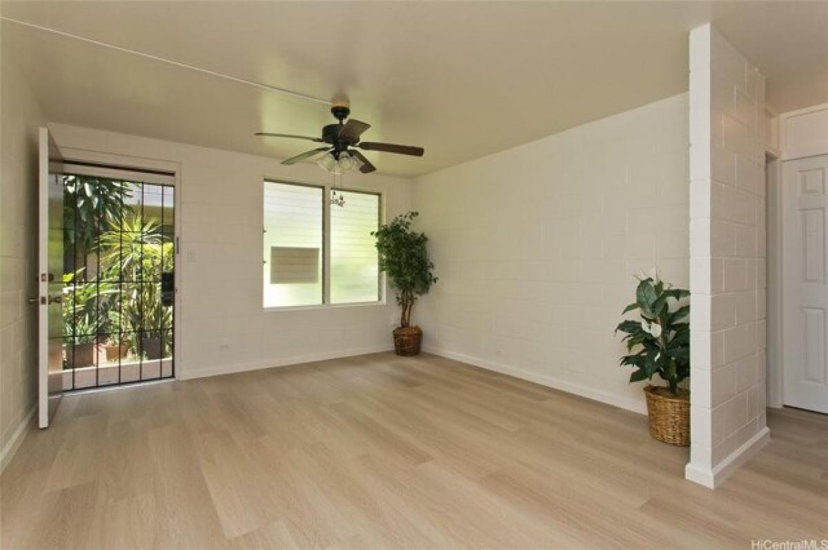 Picture of Home For Sale in Waipahu, Hawaii, United States