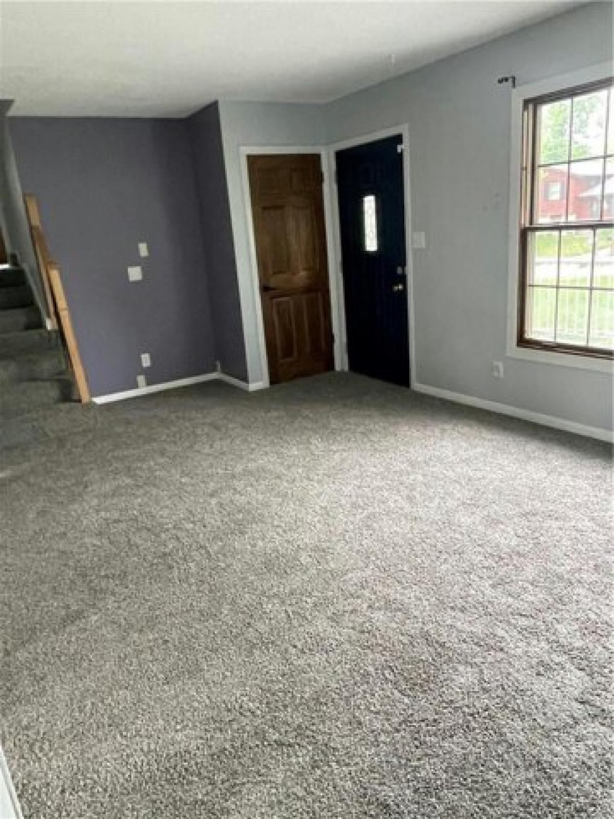 Picture of Home For Sale in Pleasant Hill, Iowa, United States