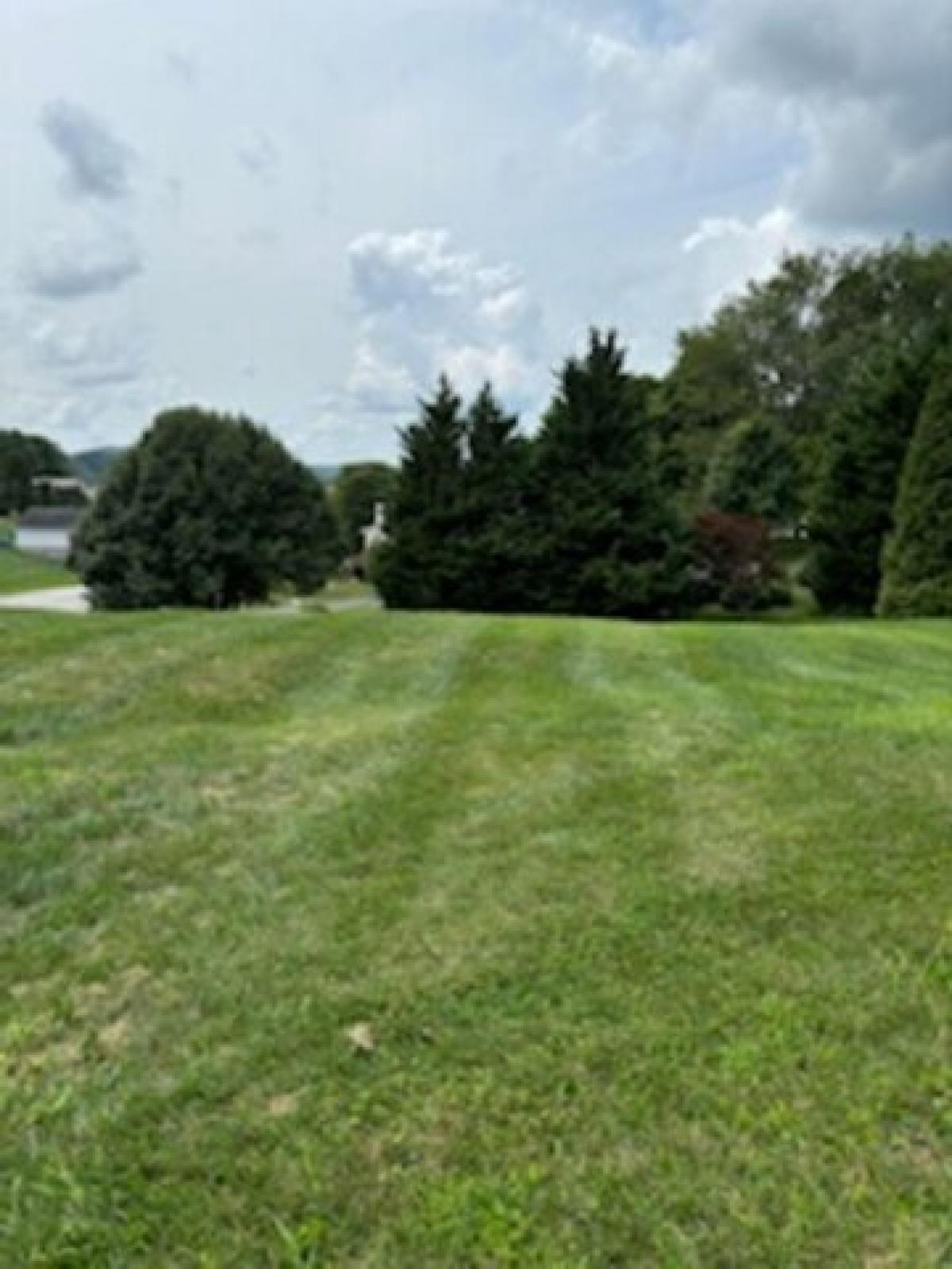 Picture of Residential Land For Sale in Christiansburg, Virginia, United States