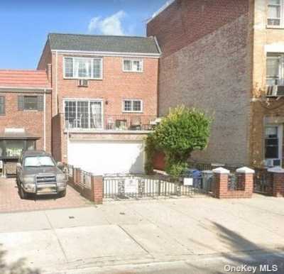 Home For Sale in Astoria, New York