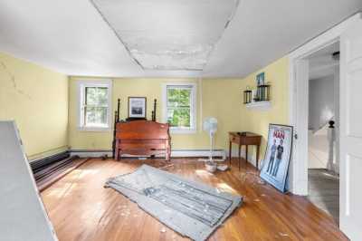 Home For Sale in Burlington, Massachusetts