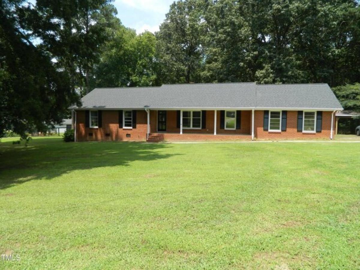 Picture of Home For Sale in Louisburg, North Carolina, United States