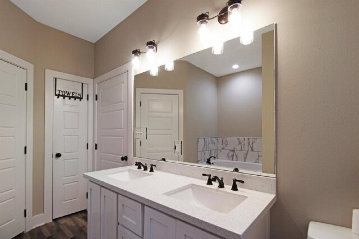 Picture of Home For Sale in Vidor, Texas, United States