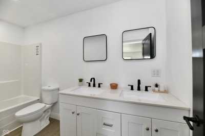 Home For Sale in Elwood, Indiana