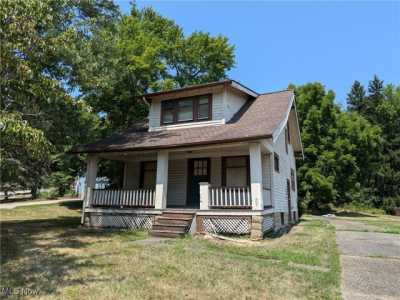 Home For Sale in Brecksville, Ohio