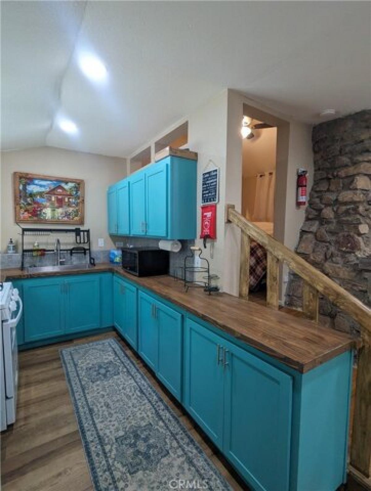 Picture of Home For Sale in Cedarpines Park, California, United States