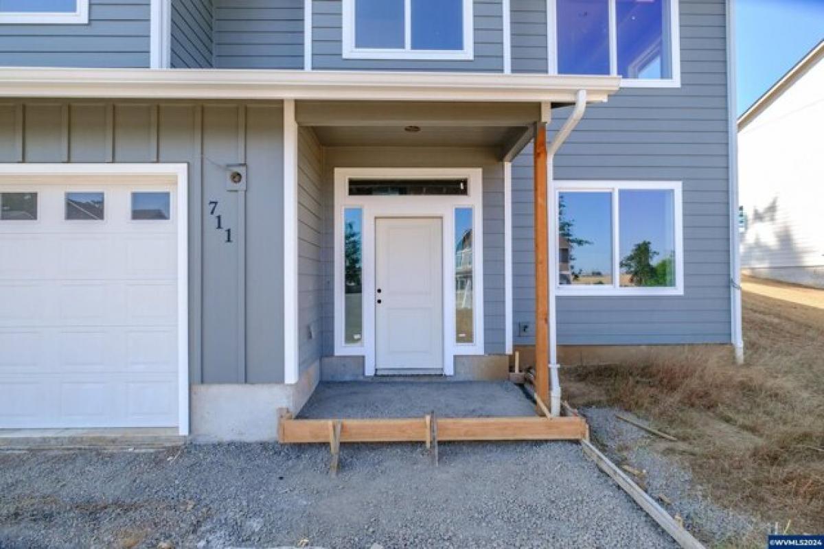 Picture of Home For Sale in Sublimity, Oregon, United States