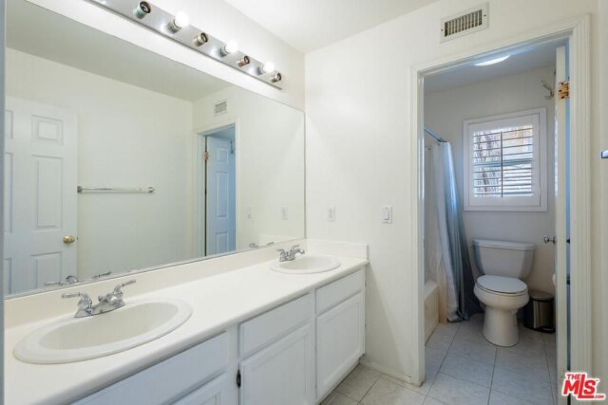 Picture of Home For Rent in Canyon Country, California, United States