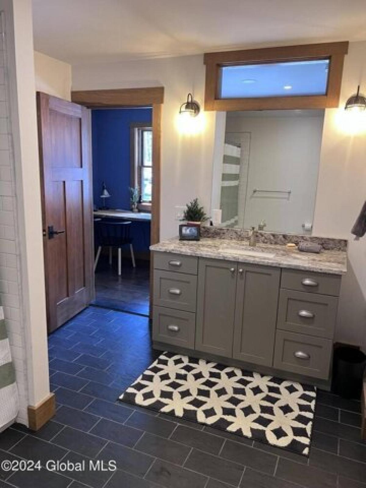 Picture of Home For Sale in Ballston Lake, New York, United States