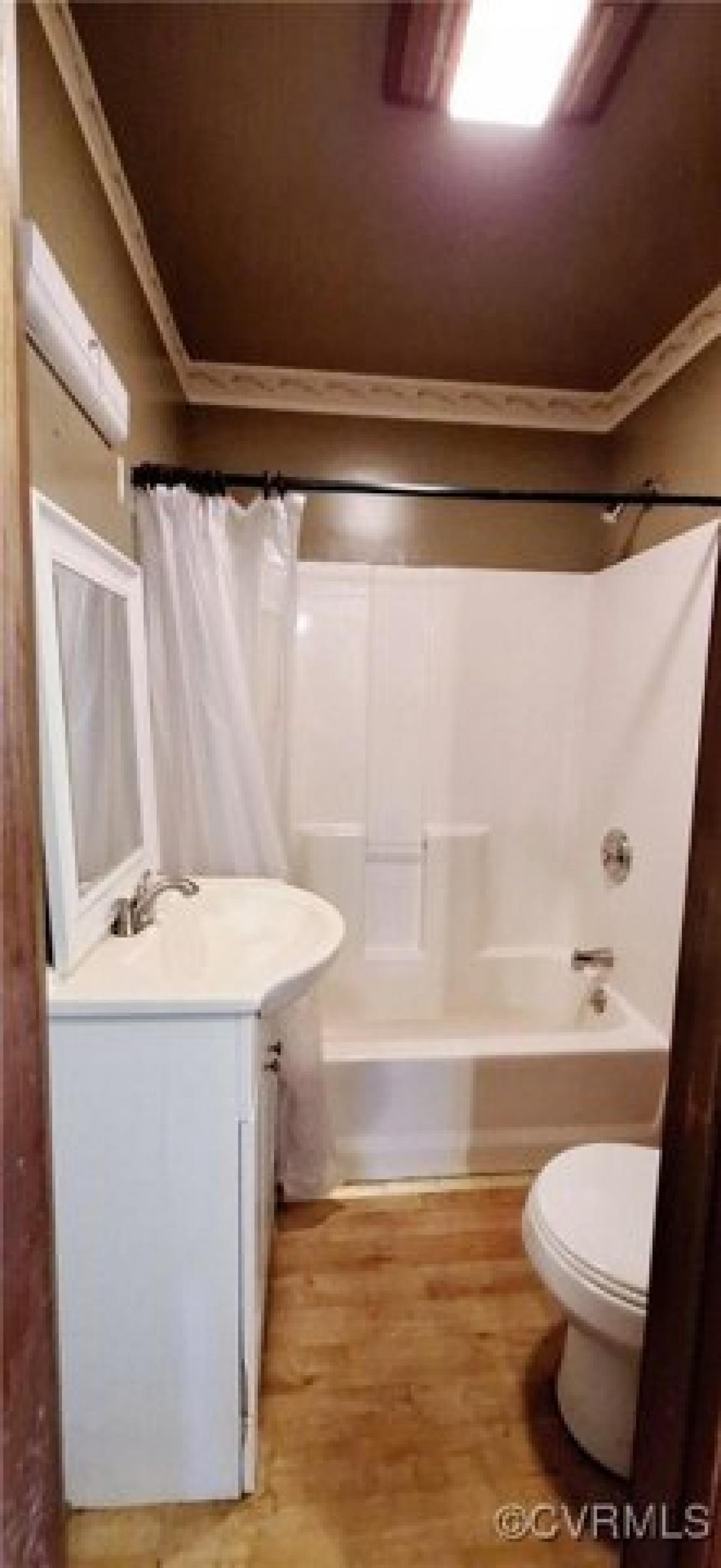 Picture of Home For Sale in Newtown, Virginia, United States