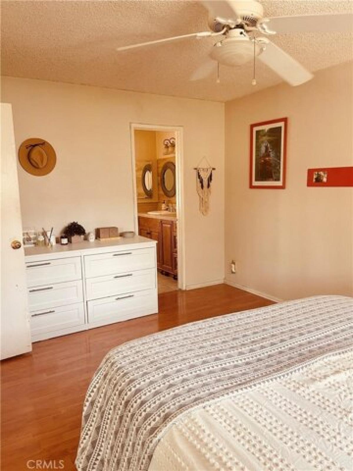 Picture of Home For Sale in Canoga Park, California, United States