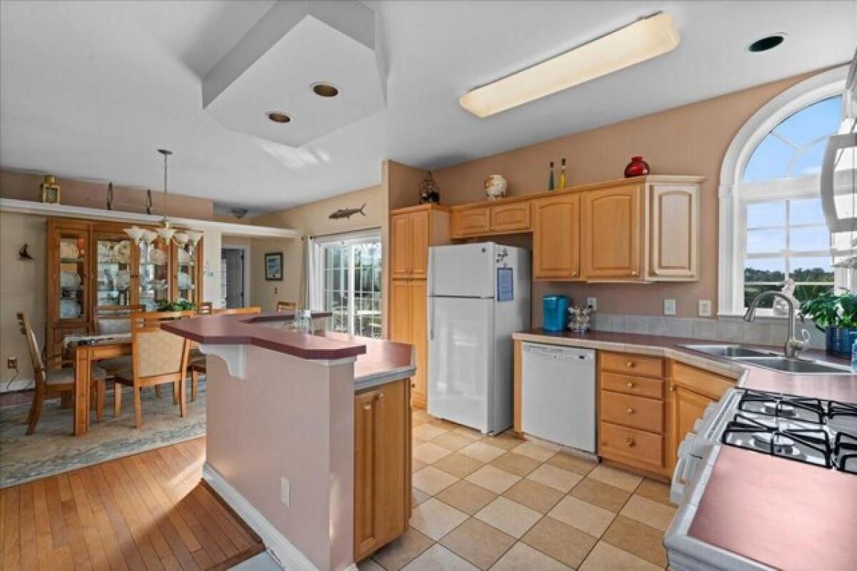 Picture of Home For Sale in Edisto Island, South Carolina, United States