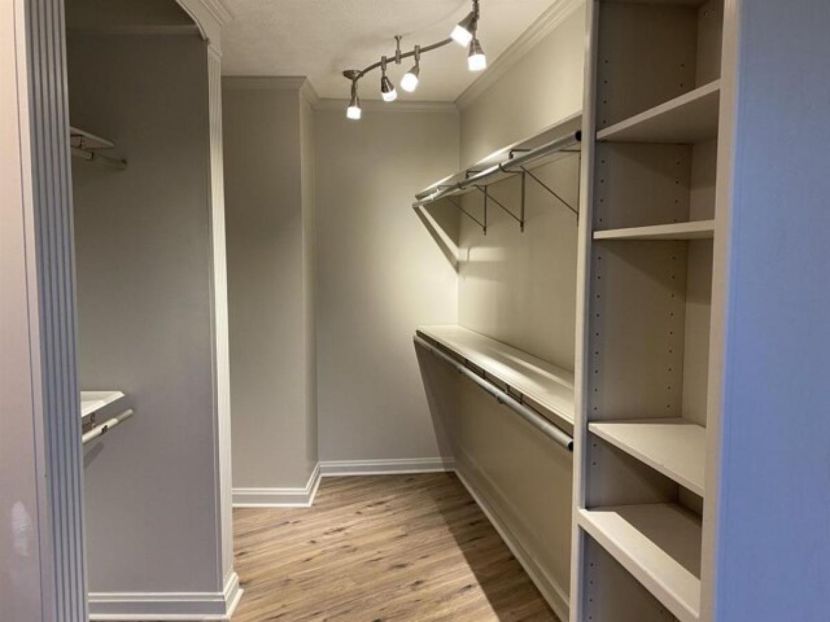 Picture of Home For Sale in Kenova, West Virginia, United States