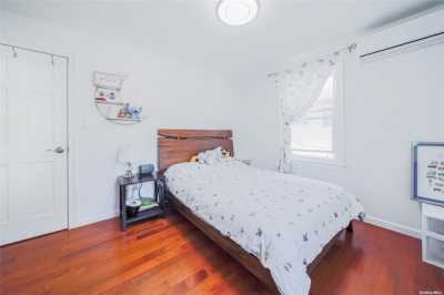 Home For Sale in Sea Cliff, New York