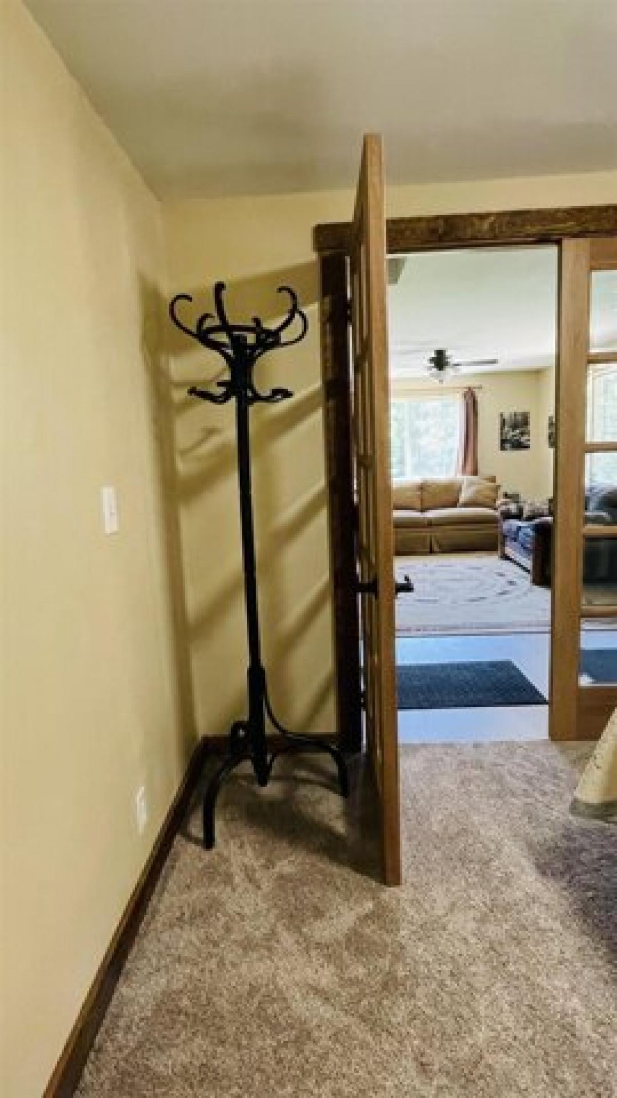 Picture of Home For Sale in Bonners Ferry, Idaho, United States