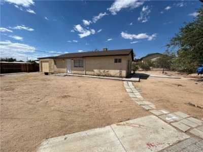 Home For Rent in Apple Valley, California