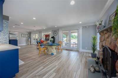 Home For Sale in Center Moriches, New York