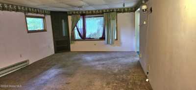 Home For Sale in Gansevoort, New York