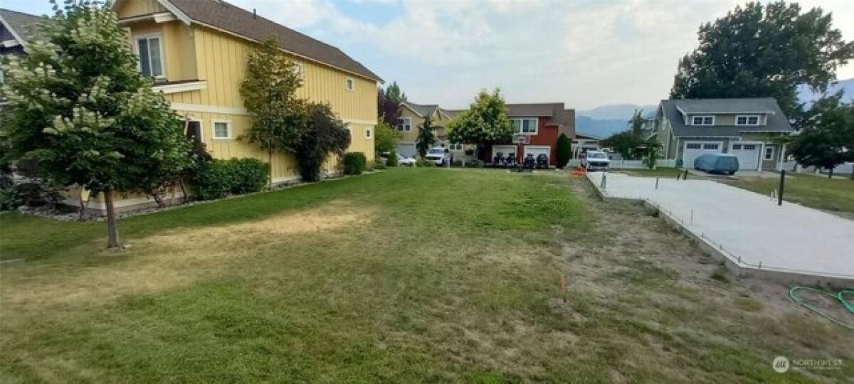 Picture of Residential Land For Sale in Oroville, Washington, United States