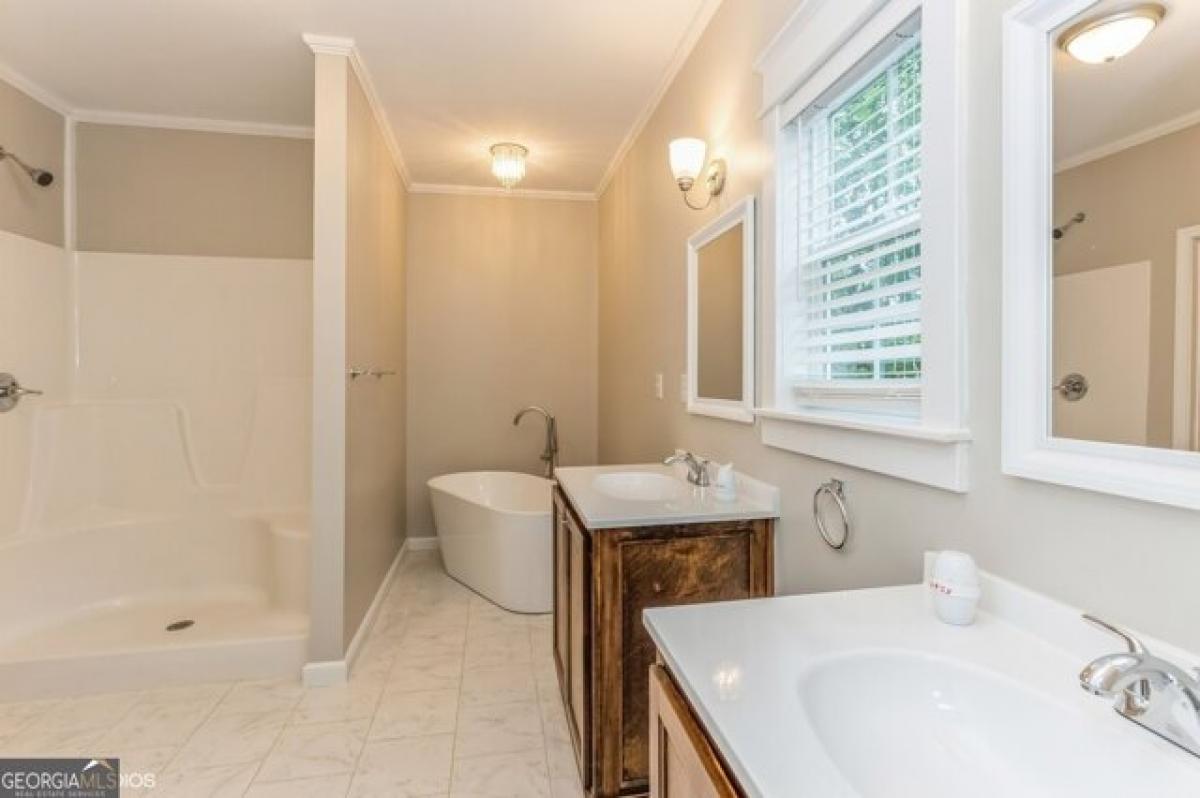 Picture of Home For Sale in Summerville, Georgia, United States