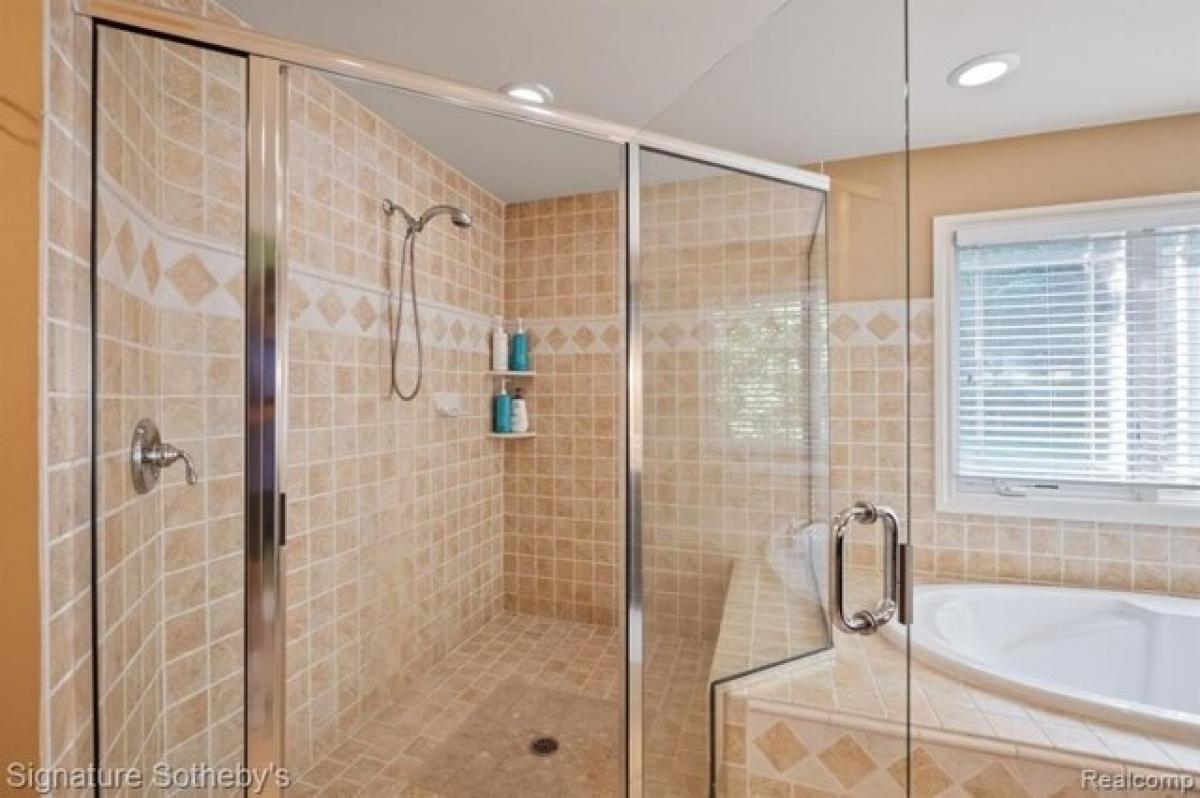 Picture of Home For Sale in Dryden, Michigan, United States