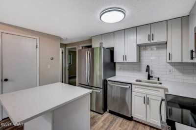 Home For Sale in Dingmans Ferry, Pennsylvania