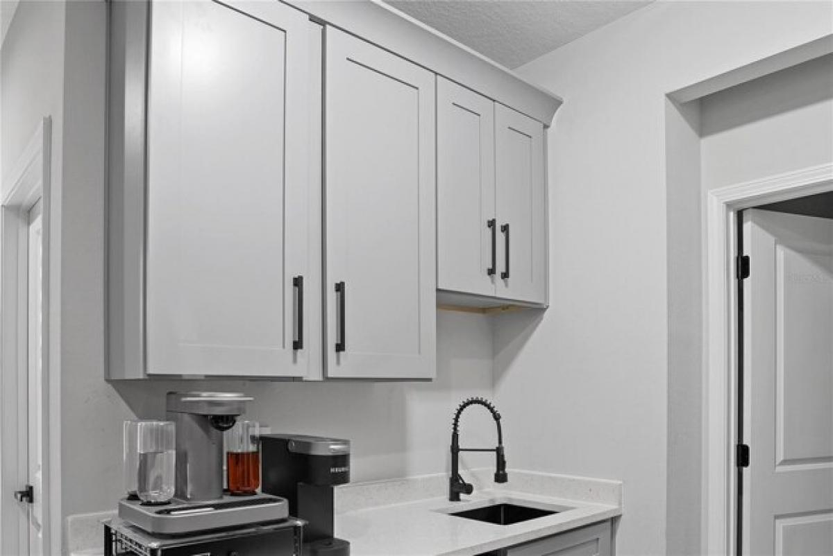 Picture of Home For Sale in Howey in the Hills, Florida, United States