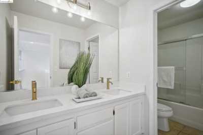 Home For Sale in Suisun City, California