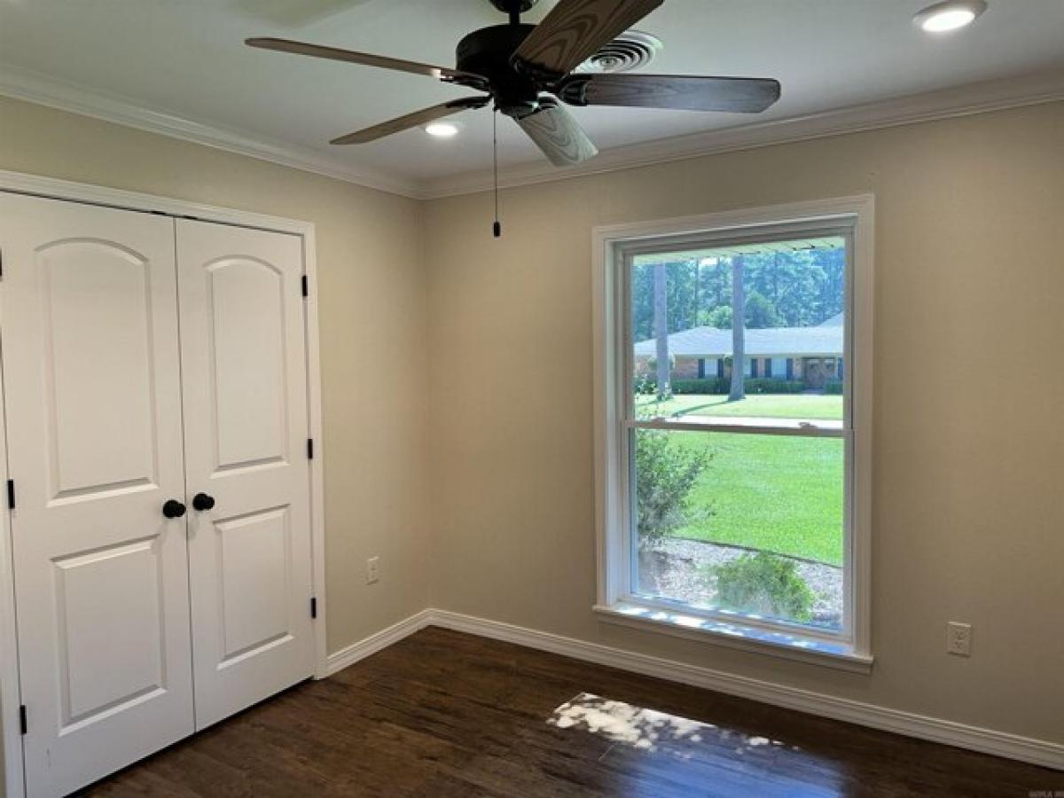 Picture of Home For Sale in Magnolia, Arkansas, United States