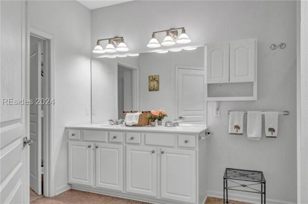 Picture of Home For Sale in Bluffton, South Carolina, United States