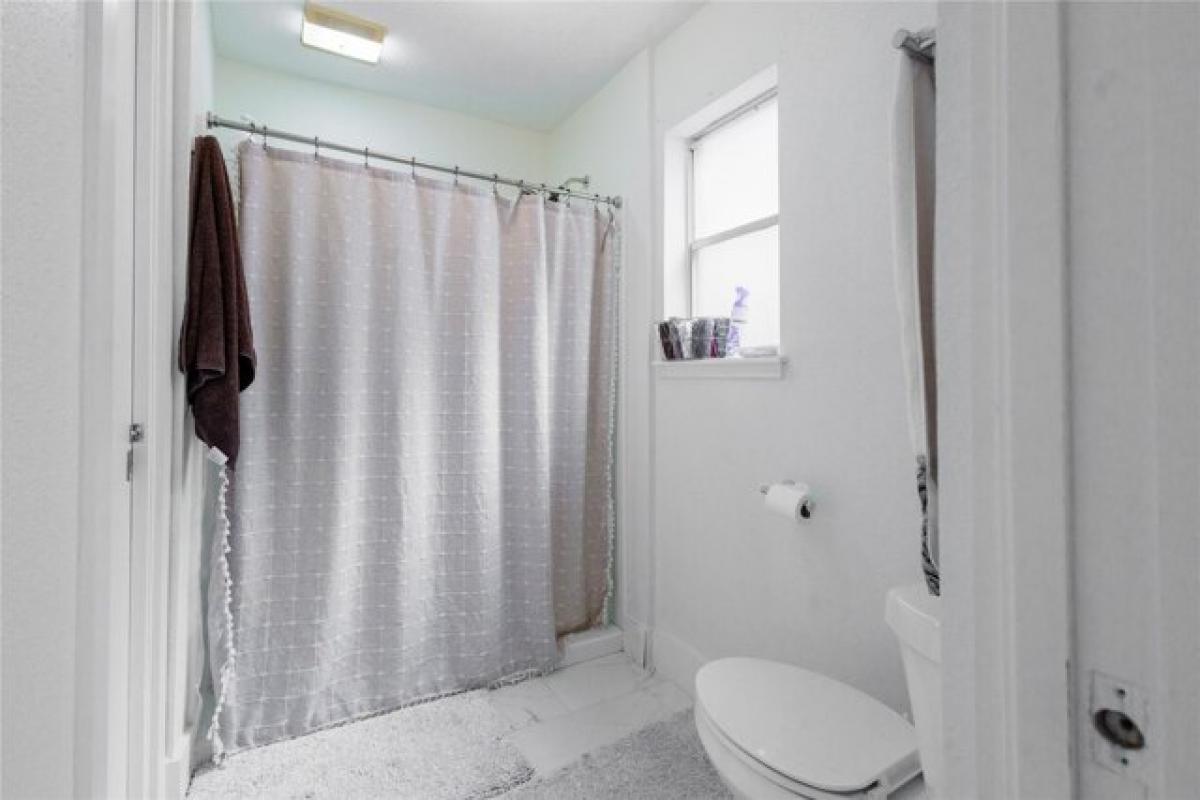 Picture of Home For Sale in Houston, Texas, United States