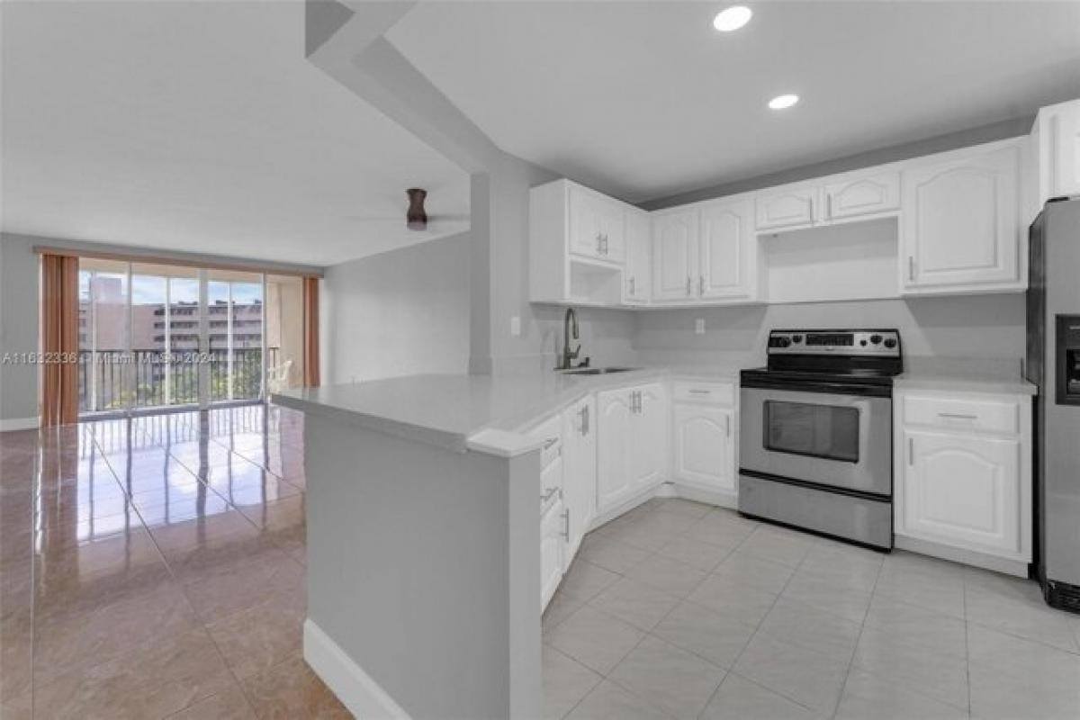 Picture of Home For Sale in Miami, Florida, United States