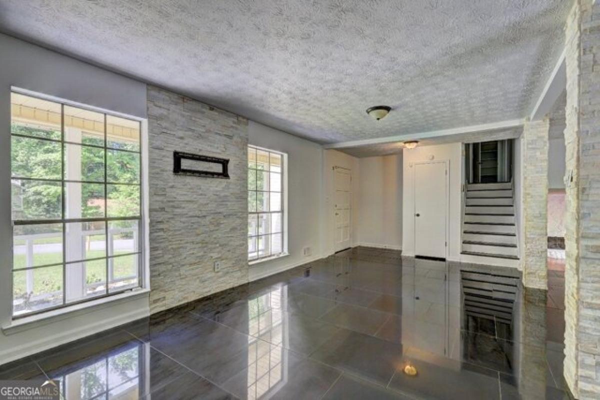 Picture of Home For Sale in Jonesboro, Georgia, United States