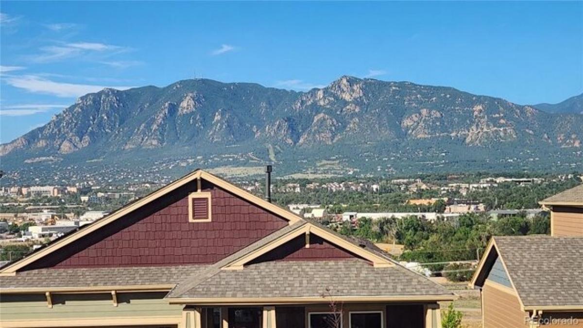 Picture of Home For Sale in Colorado Springs, Colorado, United States
