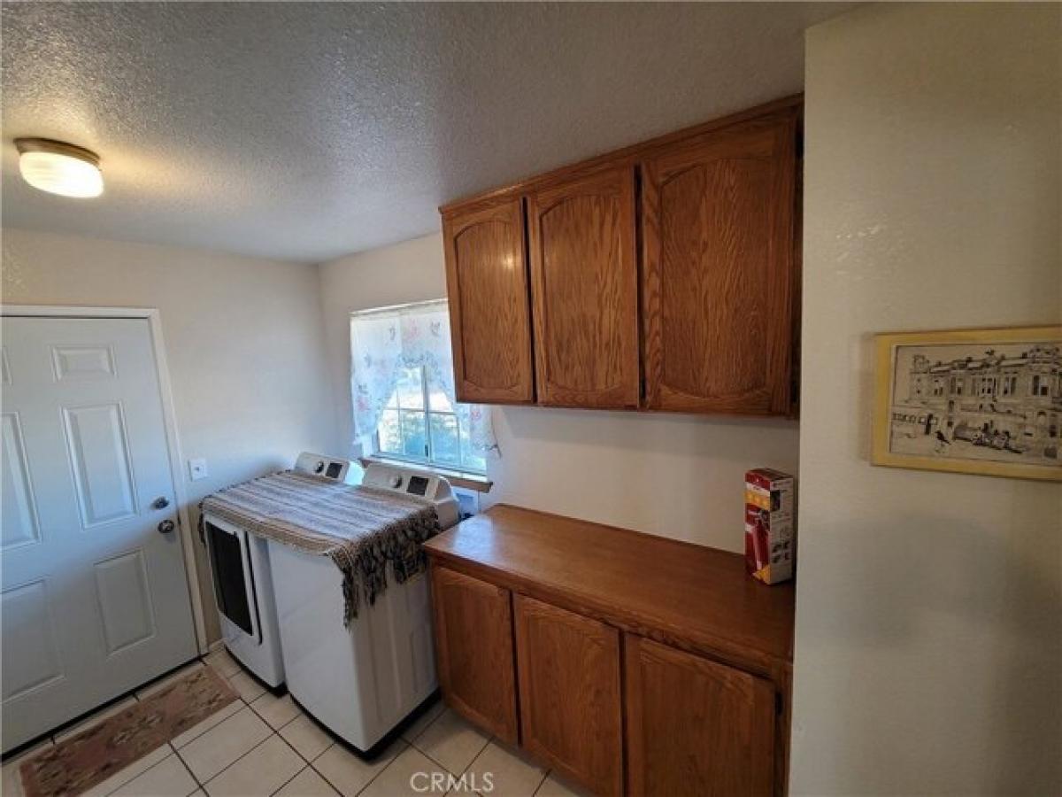 Picture of Home For Sale in Apple Valley, California, United States