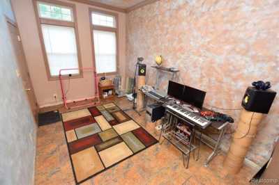 Home For Sale in Flint, Michigan