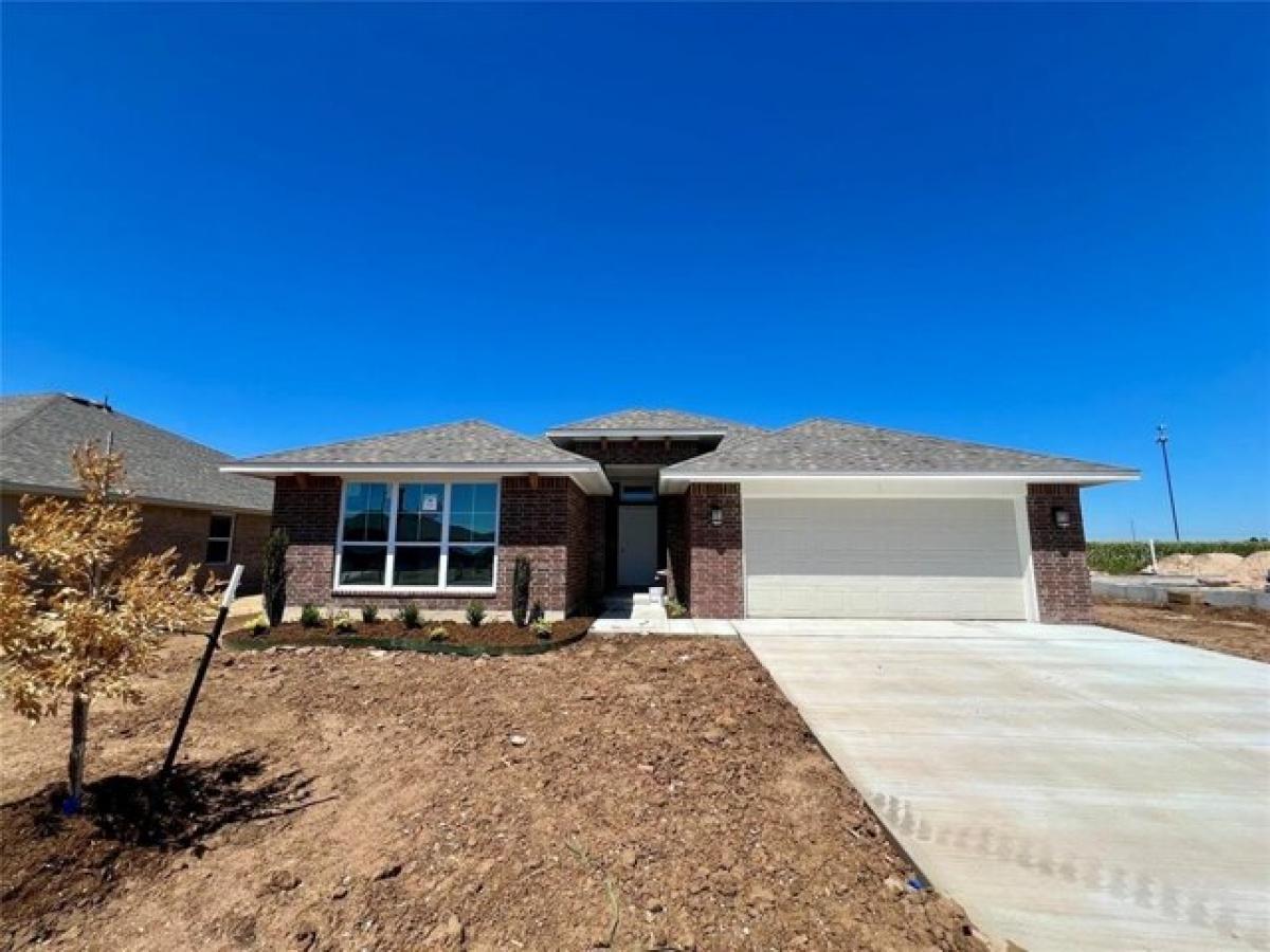 Picture of Home For Sale in Newcastle, Oklahoma, United States
