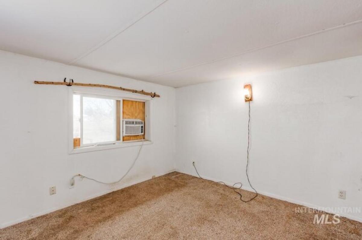 Picture of Home For Sale in Caldwell, Idaho, United States