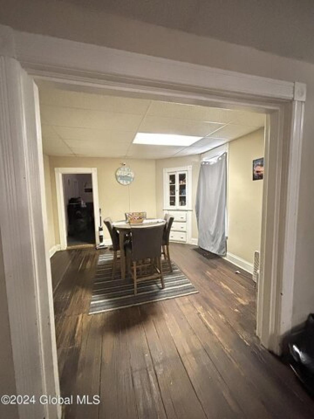 Picture of Home For Sale in Troy, New York, United States