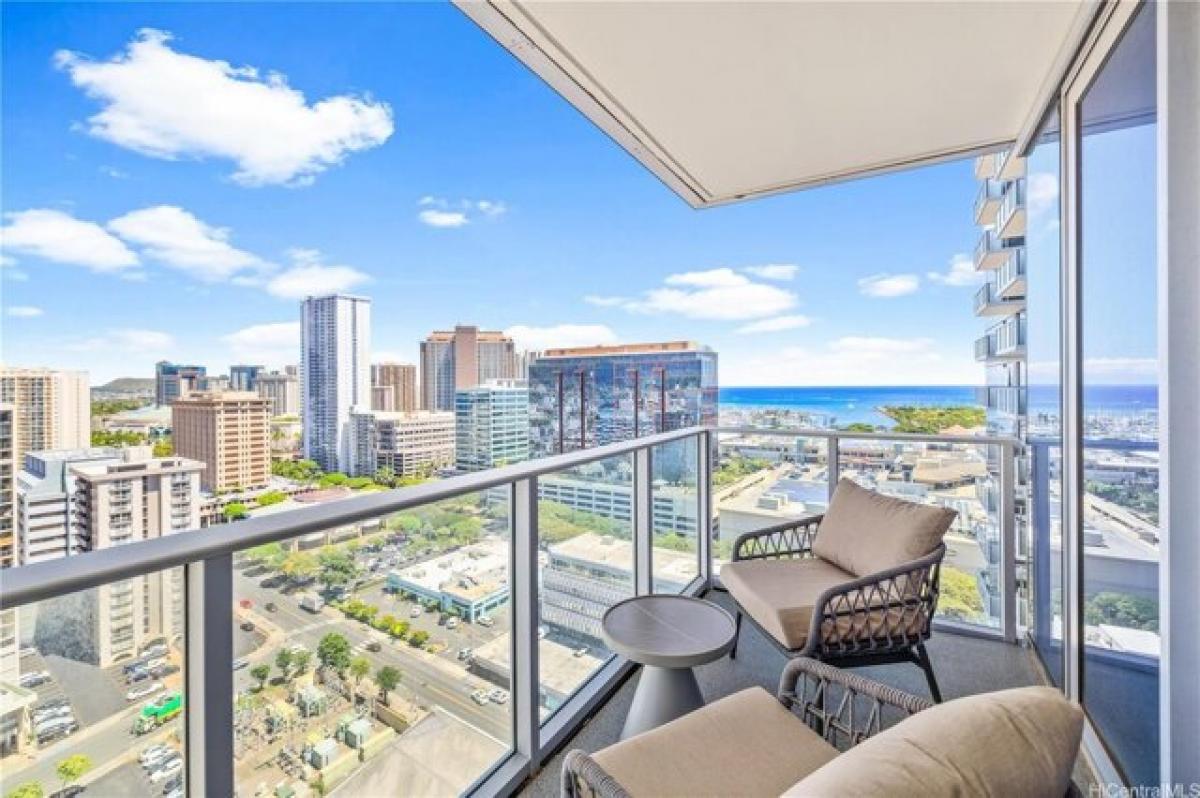 Picture of Home For Sale in Honolulu, Hawaii, United States