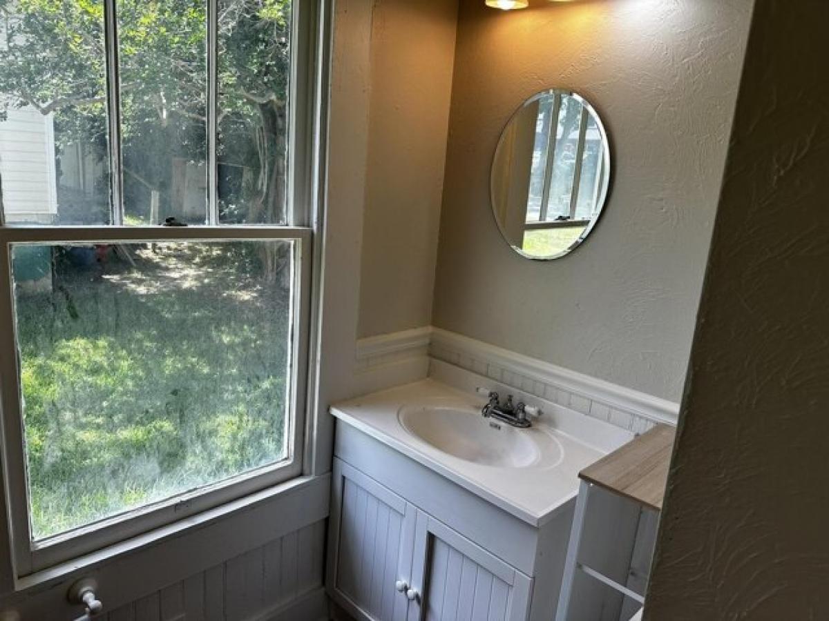 Picture of Home For Sale in Tallahassee, Florida, United States