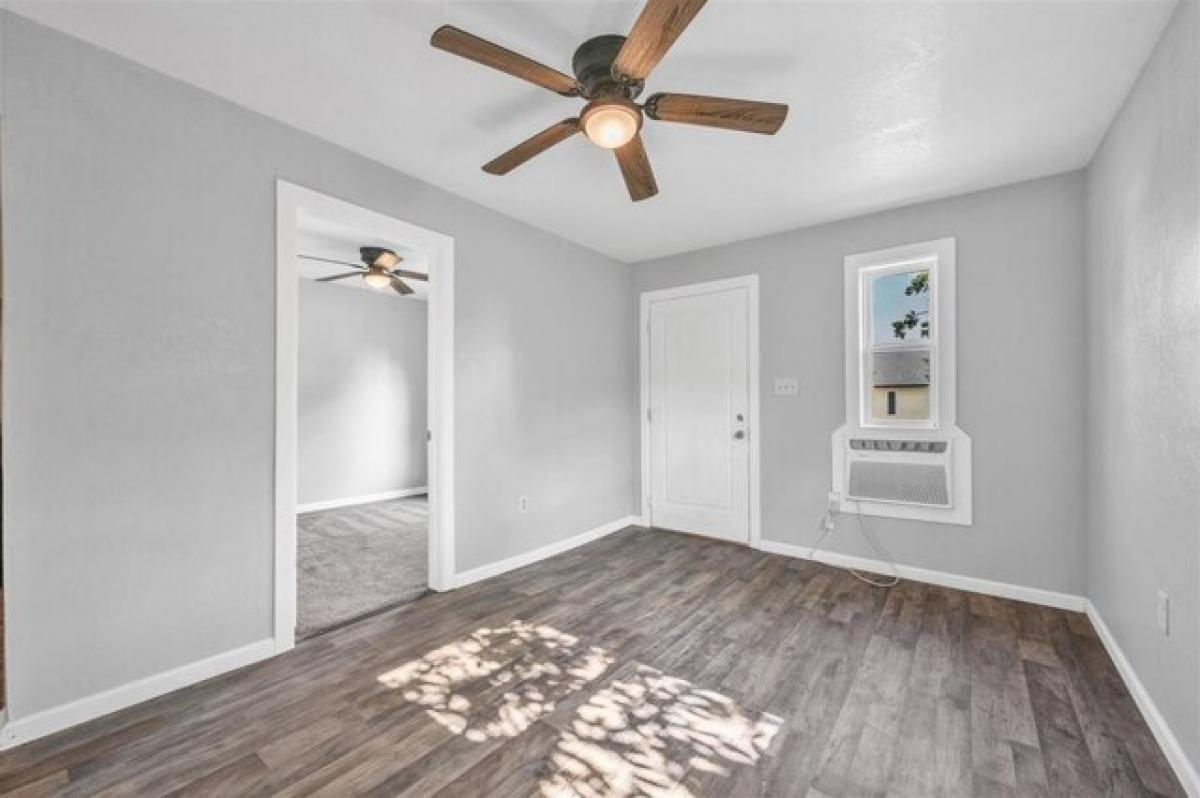 Picture of Home For Sale in Lawton, Oklahoma, United States