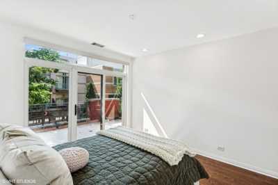 Home For Sale in Chicago, Illinois