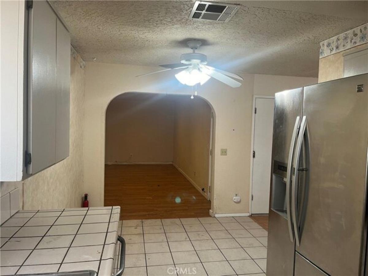 Picture of Home For Sale in Apple Valley, California, United States