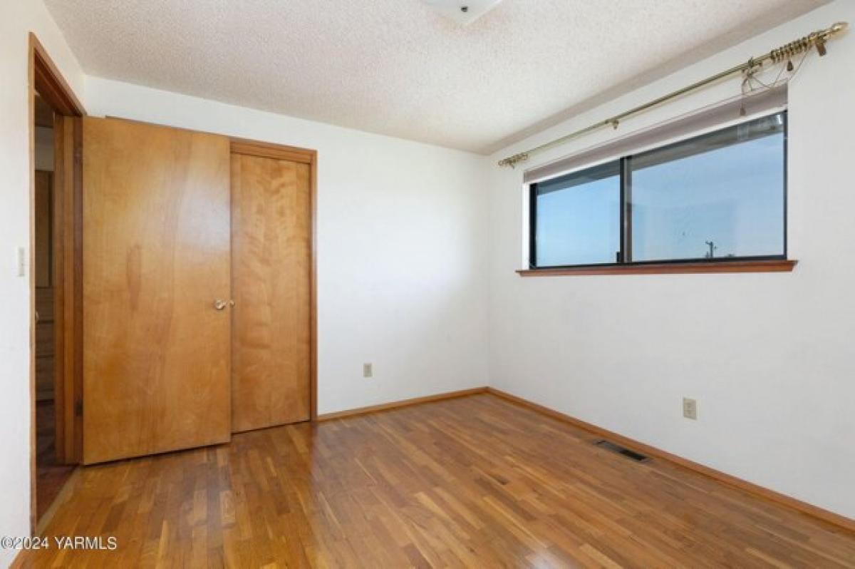 Picture of Home For Sale in Yakima, Washington, United States