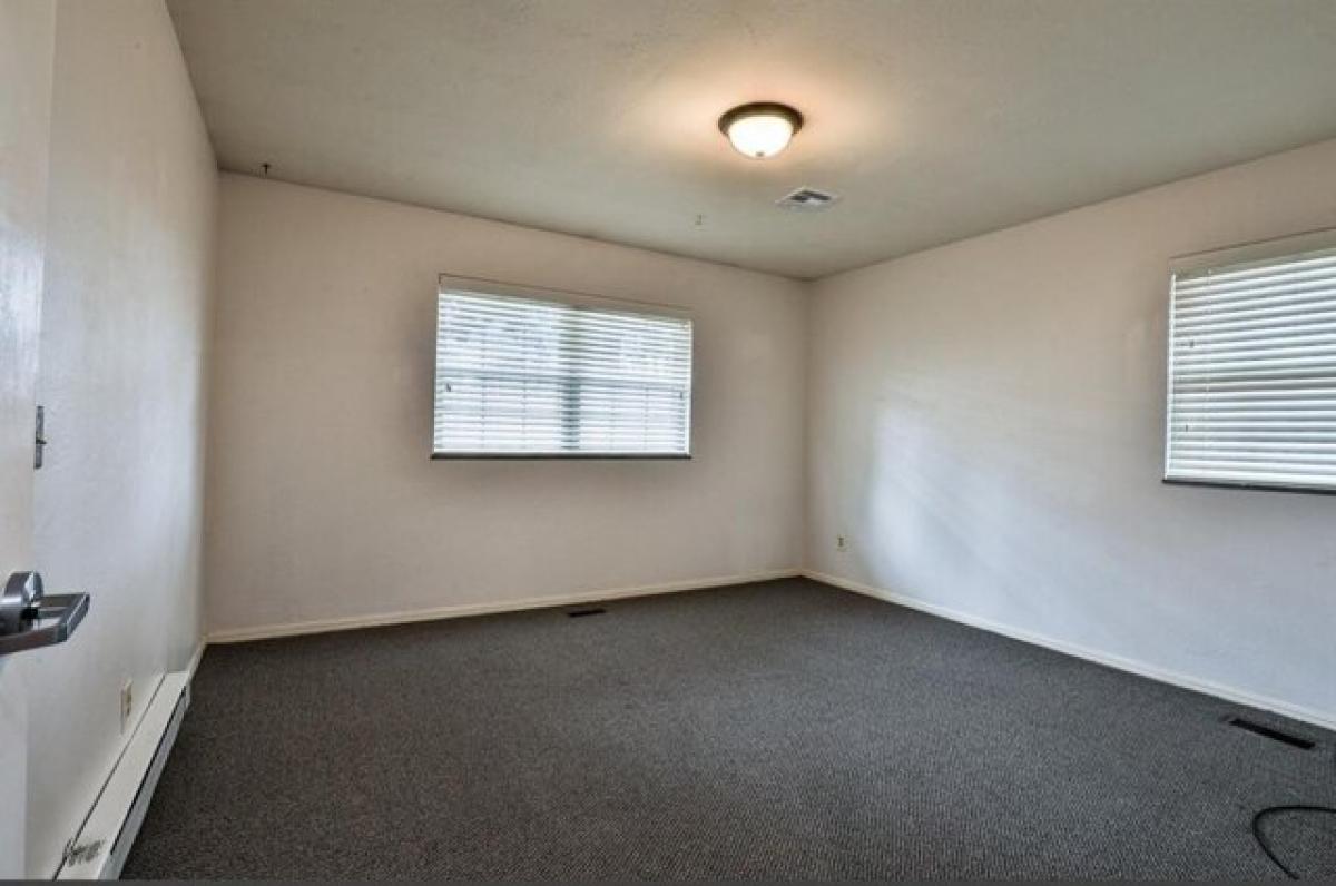 Picture of Home For Sale in Oklahoma City, Oklahoma, United States